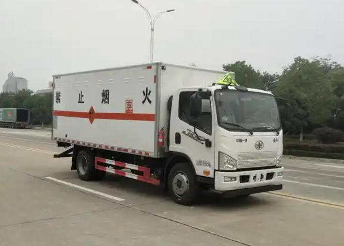 昆玉爆破器材运输车可以上高速吗？